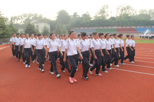 公司新生军训工作圆满结束