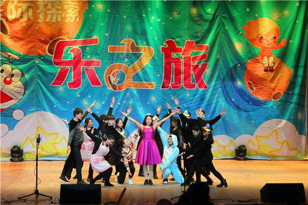 2016121915382031.jpg 公司周骏老师举办奥尔夫音乐教学汇报演出
